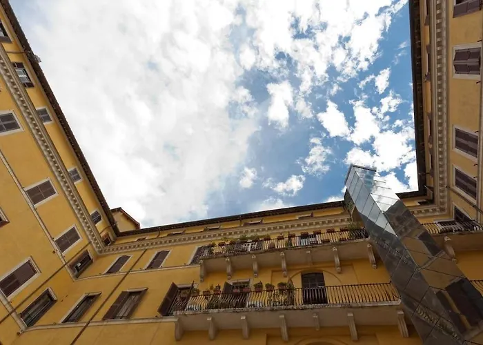 Discover The Pantheon From The Berardi Studio Flat
